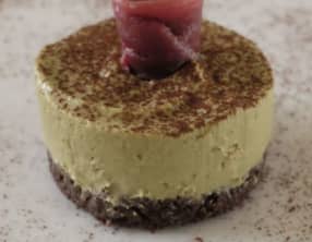 Cheesecake avocat, cacao et magret de canard séché