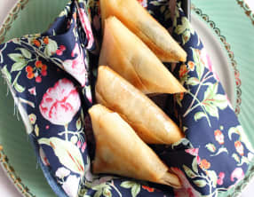 Samoussa à la mangue caramélisée et chocolat au lait