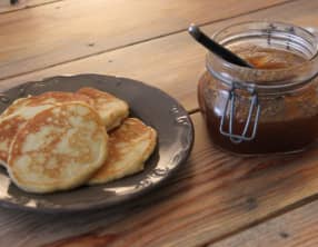 Pancakes et confiture pomme cannelle maison