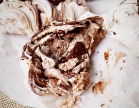 Meringue marbrée au chocolat