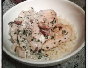 Filets de poulet aux cèpes, sauce mascarpone Pineau et ciboulette