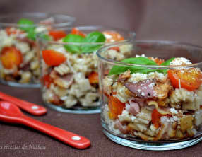 Verrines de crozets à la pancetta grillée et tomates cerise poêlées au miel