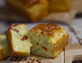 Petits cakes aux poires roquefort et chorizo