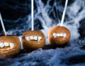 Vampire caramel apples
