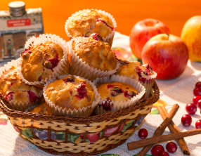 Muffins aux canneberges, pommes et sirop d’érable
