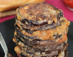 Beignets d’aubergine farcis au fromage