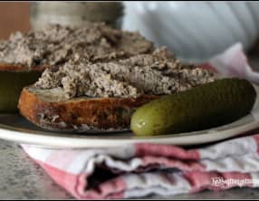 Paté végétal à la sauge et au paprika.