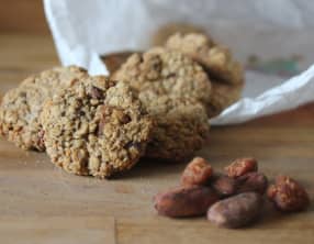 Biscuits framboises séchées et aux éclats de fèves de cacao