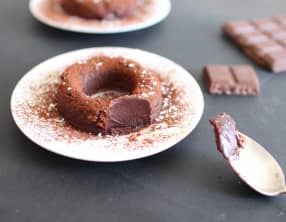 Gâteau fondant sans cuisson, à la crème de marron et au chocolat