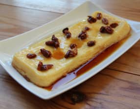 crème renversée au lait concentré et cacahuètes caramélisées