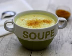 Crème de chou fleur au lait de coco et curry