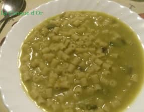 Soupe de ditalini aux pois cassés et fenouil sauvage ou macco de pois cassés