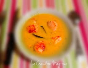 Velouté de moules et coquilles Saint-Jacques au Safran