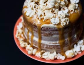 Gâteau vanille caramel et pop corn