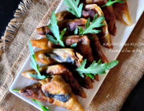 Samoussas de Noël au poulet et farce au foie gras