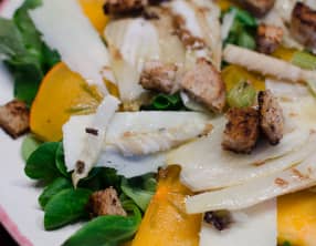 Salade au fenouil, au kaki et au pecorino