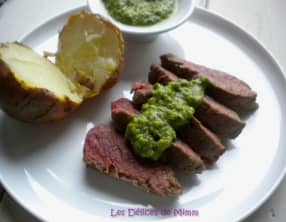 Steaks sauce chimichurri