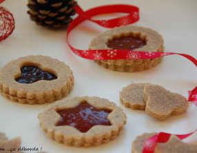 Biscuits noisette et confiture
