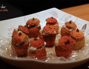 Tartare de bar en coque de litchis