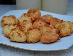 Gougères faciles fourrées au fromage frais