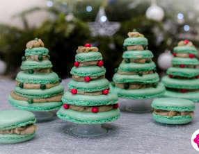 Macarons sapin au chocolat blanc, vanille et tonka