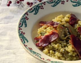 Fregola artichauts, safran et magret séché