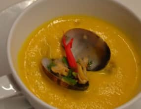 Crème de légumes aux palourdes
