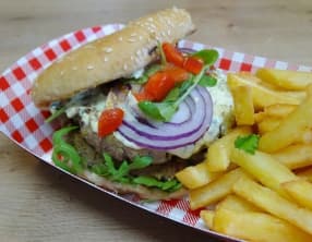 Hamburger à l'orientale, ketchup maison et sauce kébab
