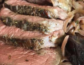 Le rôti de boeuf basse température au vin et pruneaux