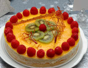 Bavarois exotique ananas, miroir mangue et biscuit noix de coco