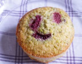 Financiers pistache framboises