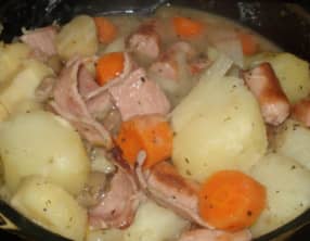 Potée aux diots, cottis, poitrine, jarret, palette comme en Savoie