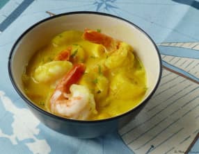 Curry de crevettes, mangue et banane plantain