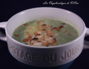 Velouté brocoli-amandes