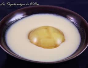 Crème à la noix de coco et gelée d'ananas