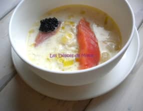 Soupe de saumon et caviar