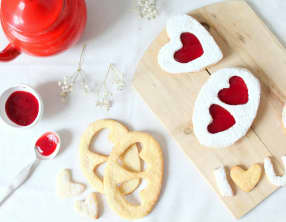 Love lunettes à la confiture de fraises et de framboises