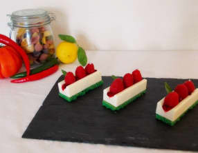 Panna cotta citron framboise sur sablé basilic