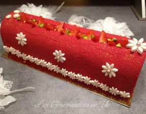 Bûche fraisier