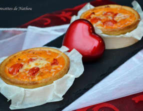 Quiches au thon, à la tomate et au parmesan