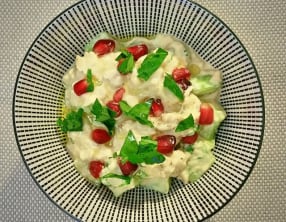 Aubergine grillée au tahini et ses graines de grenade