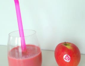 Smoothie pommes Pink Lady, framboises et bananes