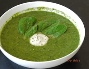 Soupe kale, épinard et tofu