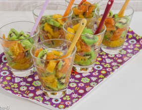 Verrine kiwis, oranges et truite fumée