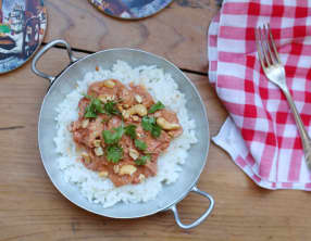 Curry de poulet au lait de coco et noix de cajou