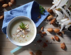 Velouté de chou-fleur aux amandes