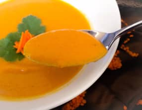Velouté Carottes-Lentilles Corail Parfumé au Cumin et à la Coriandre