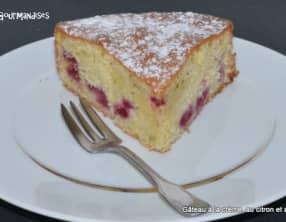 Gâteau à la crème, framboises et citron vert