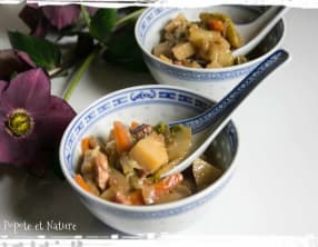 Potée de chou chinois aux carottes et pommes de terre à la chinoise