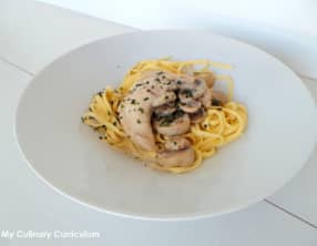 Aiguillettes de poulet à l'estragon et à la crème